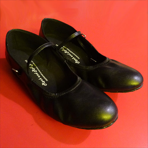 Ladies black rock and roll swing dance shoes 10mm heel