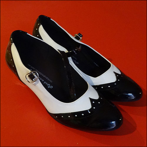 Ladies black and white dance shoes - 45mm heel - size 4-12.5