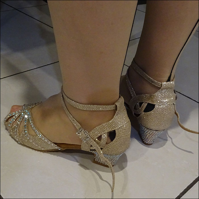 Ladies gold raindrop glitter open toe dance shoes 45mm heel